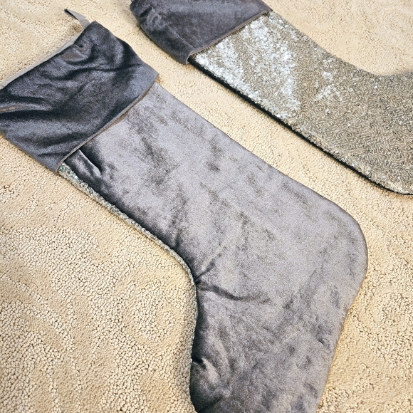 NEW Two Elegant Grey Velvet Silver Sequins Stockings, Ornaments & Garland - Picture 6 of 7
